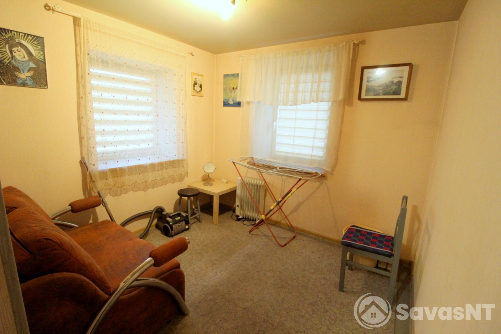 Lenkų g. Naujininkuose išnuomojamas 2 kambarių 33 kv.m butas su atskiru įėjimu.