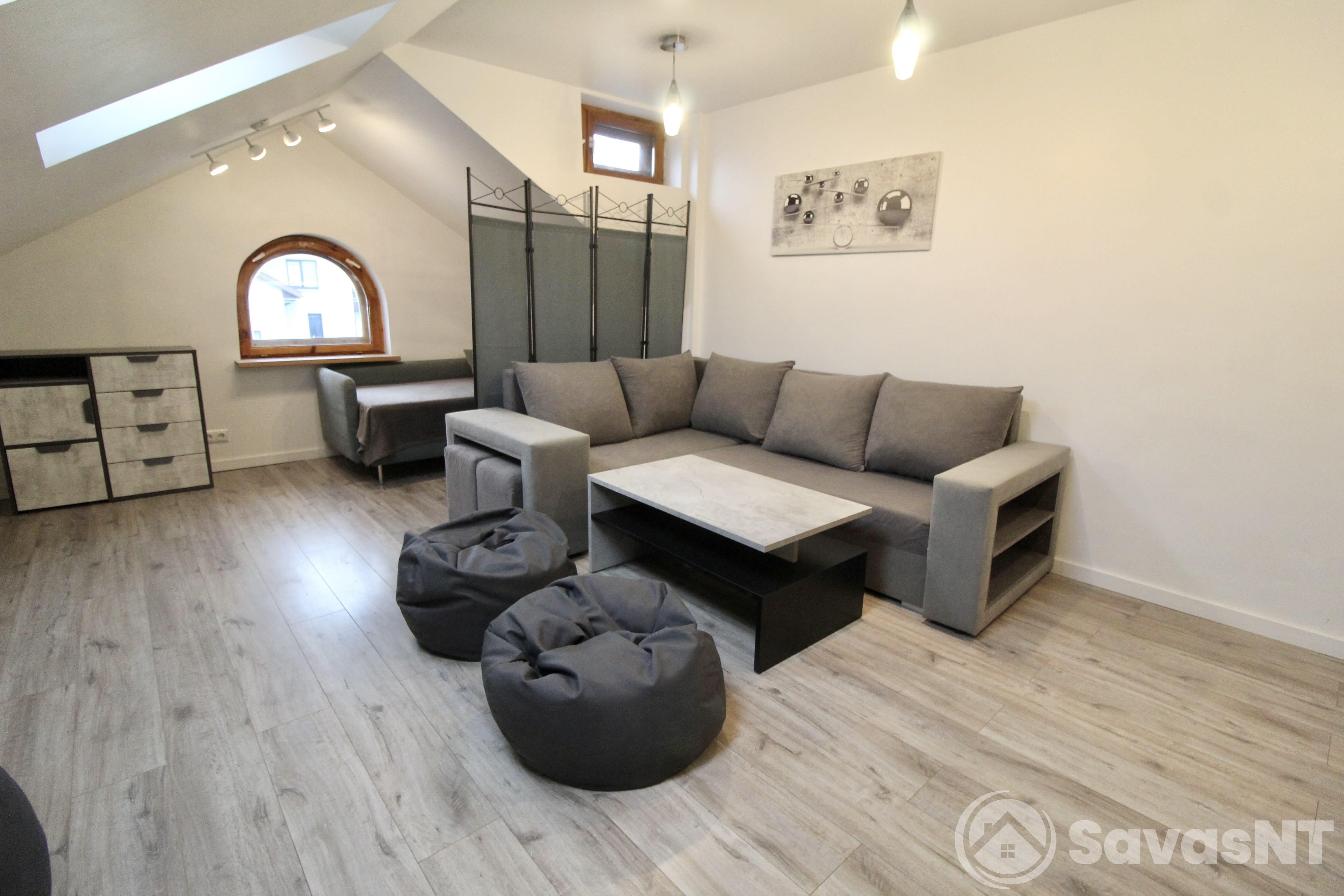 Nuomojamas 4 kambarių butas Austėjos gatvėje