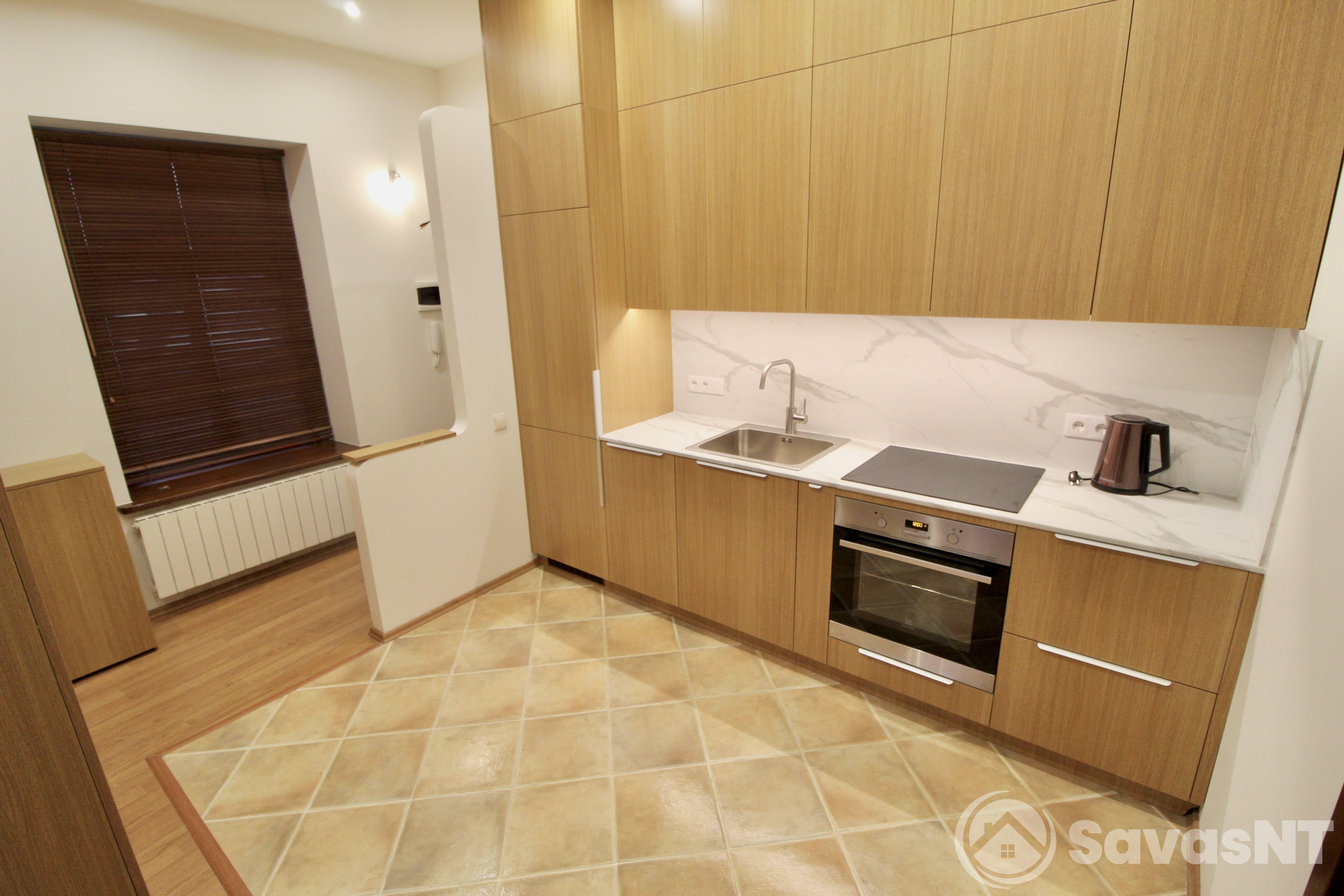 Nuomojamas 2 kambarių butas Šv. Stepono gatvėje