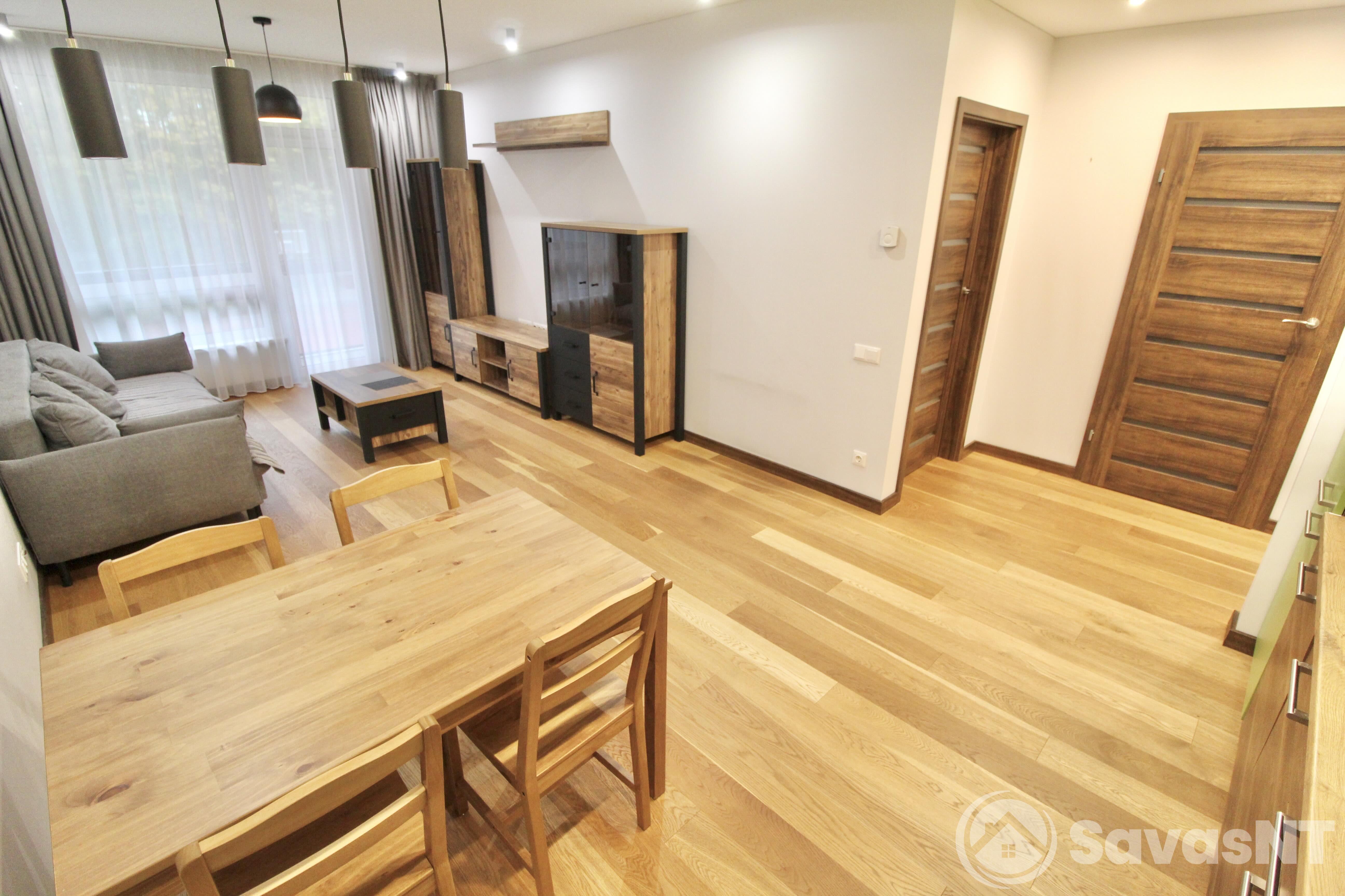 Nuomojamas 2 kambarių butas Č. Sugiharos gatvėje