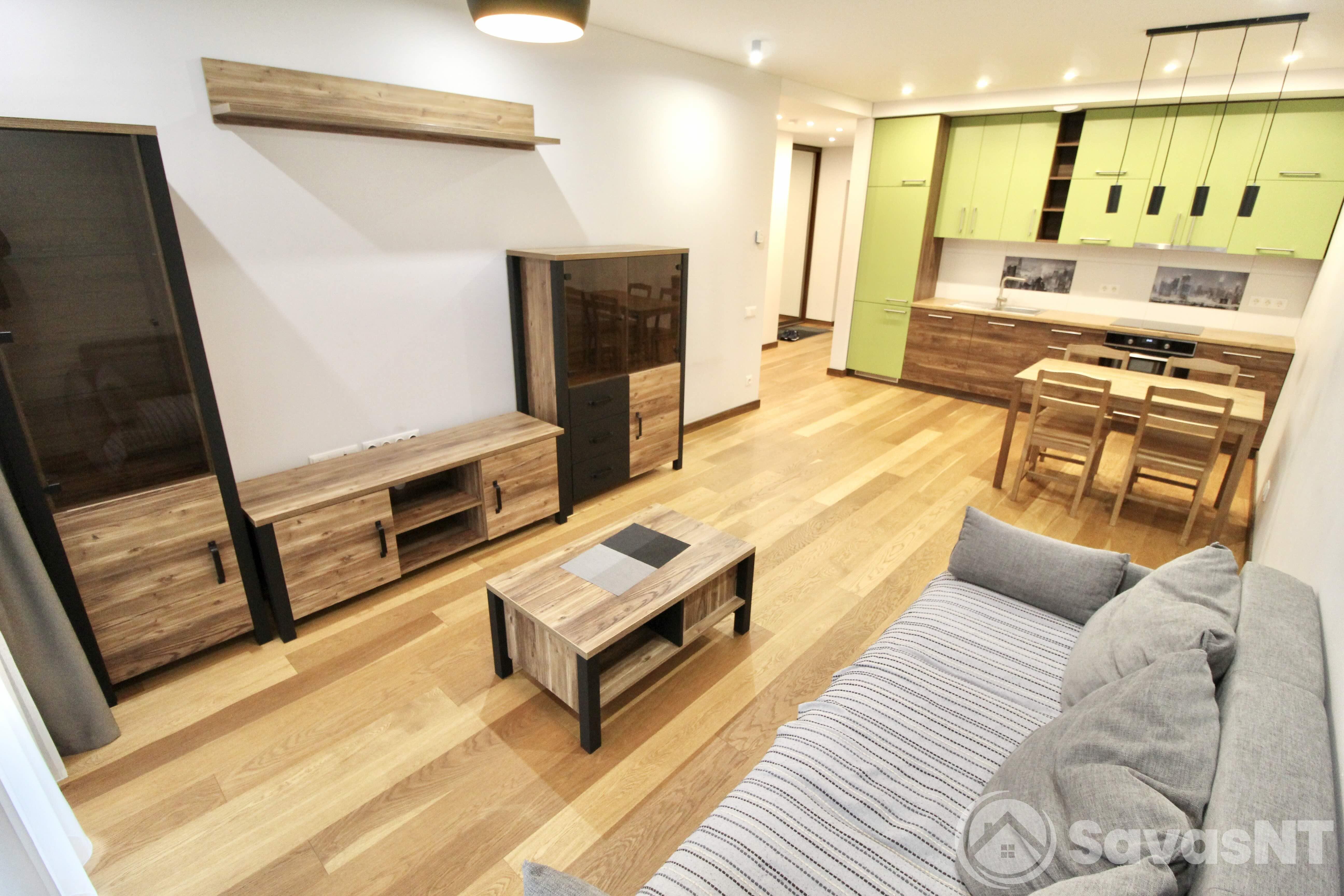 Nuomojamas 2 kambarių butas Č. Sugiharos gatvėje