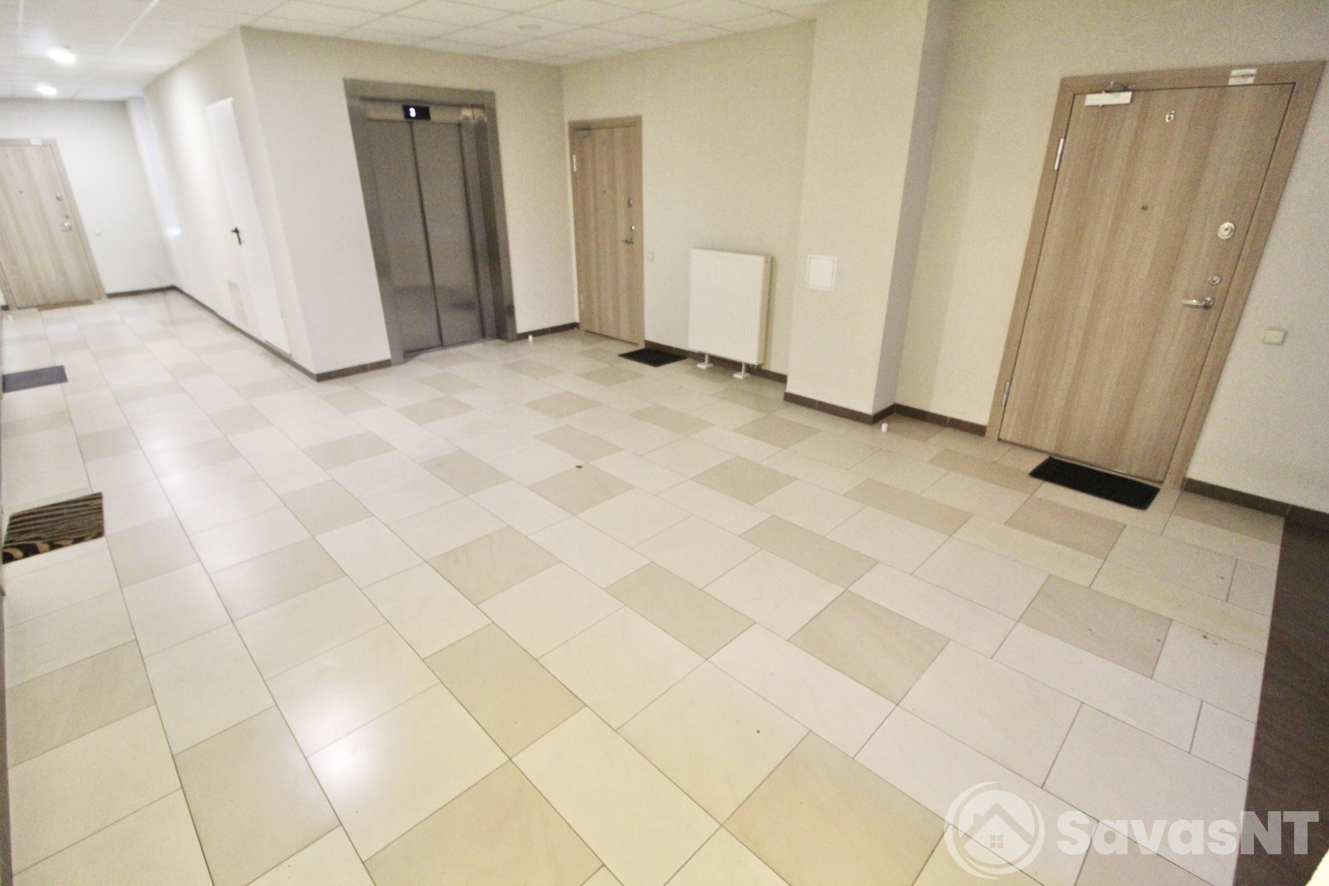 Nuomojamas 2 kambarių butas Č. Sugiharos gatvėje