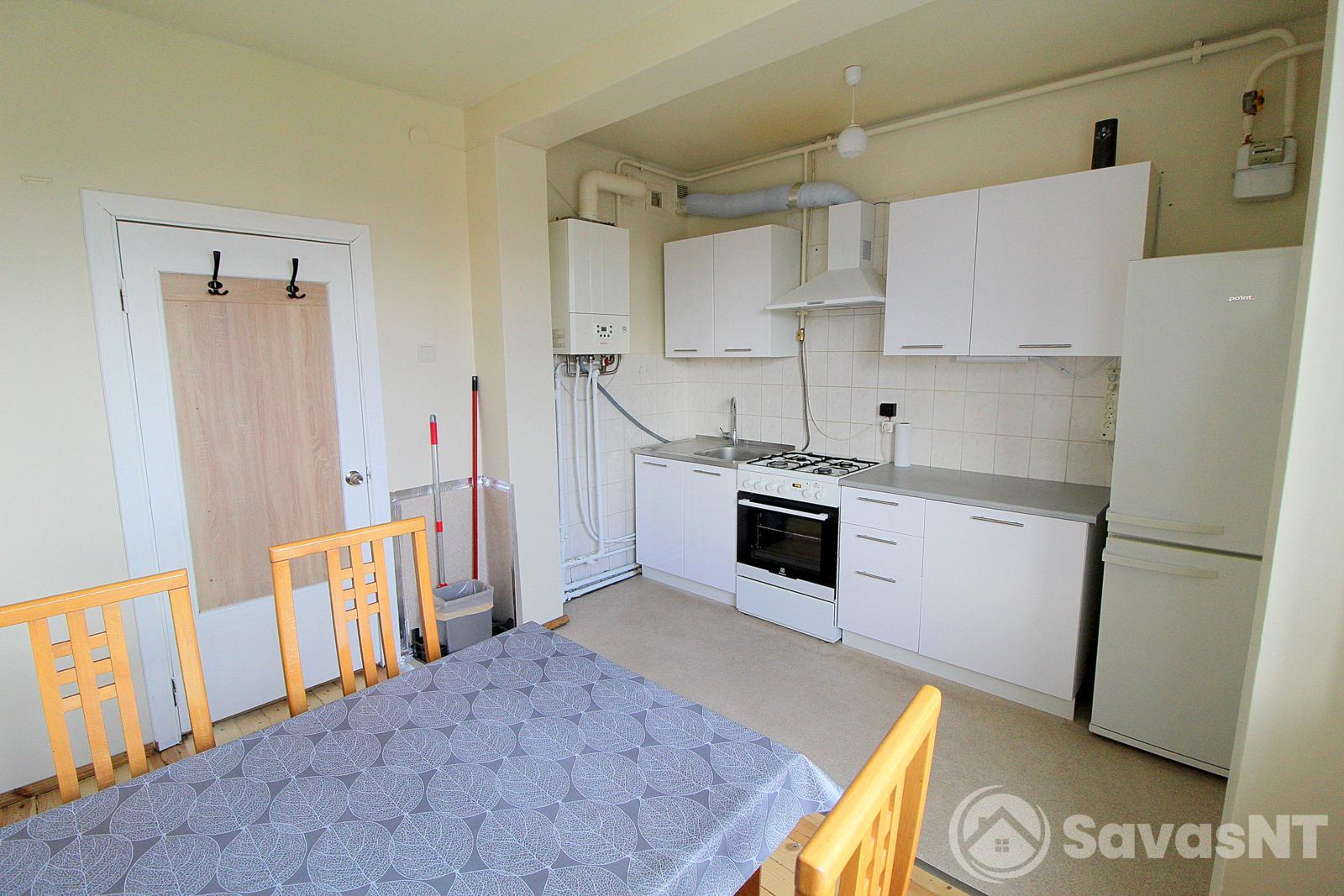 3 atskirų kambarių butas Balsiuose