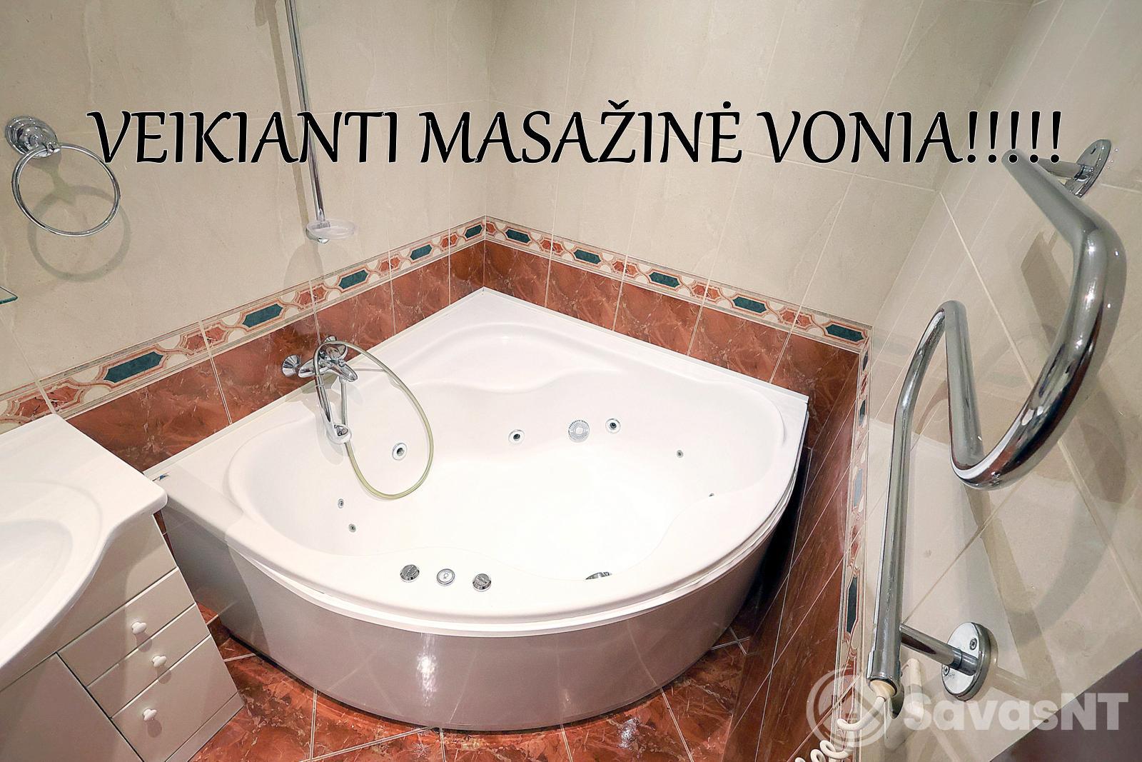 Ateities g. šalia PC Mandarinas nuomojamas trijų kambarių butas