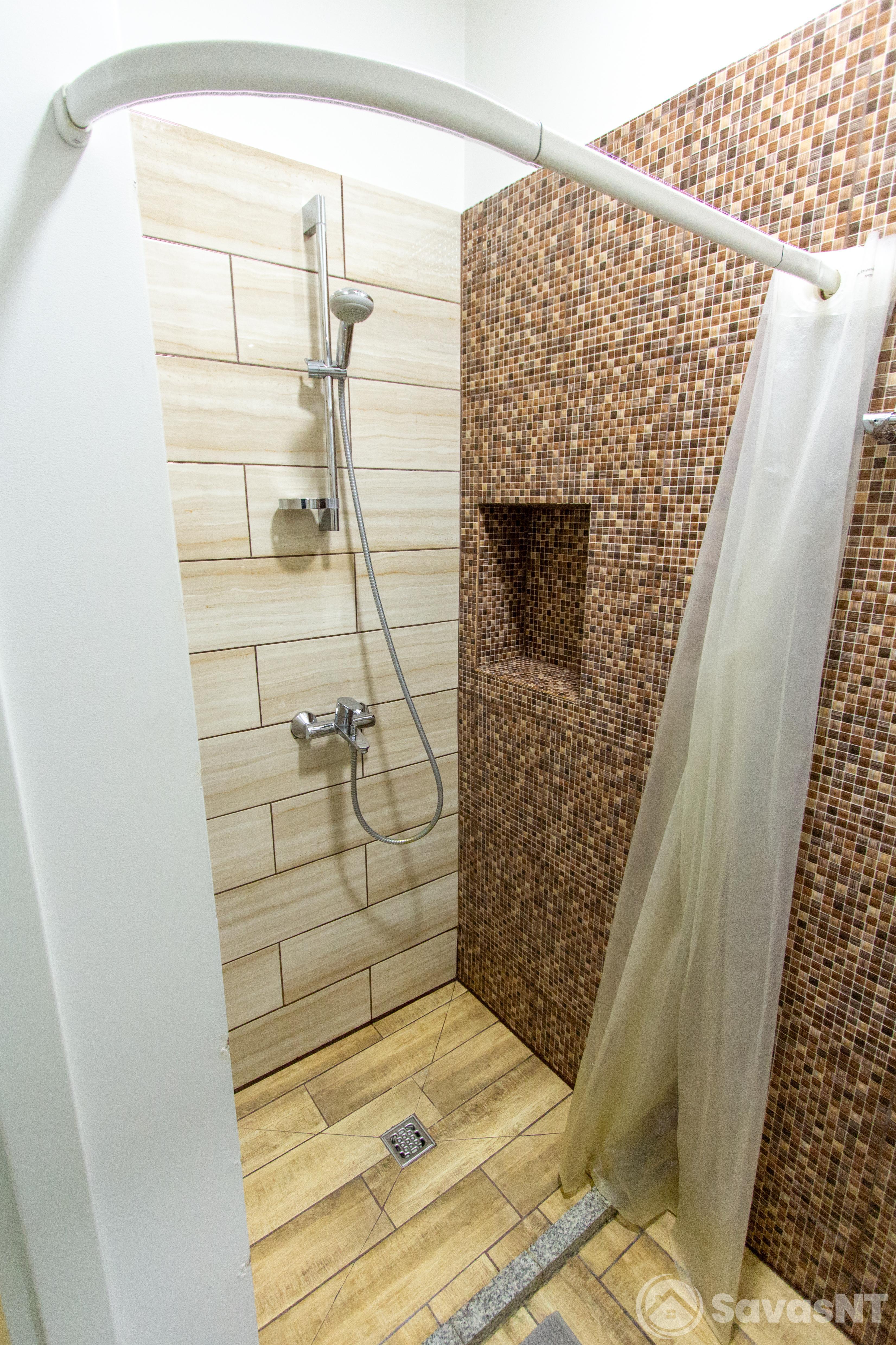 Senamiestyje, Vilniaus centre, Bazilijonų g. nuomojamas dviejų kambarių butas