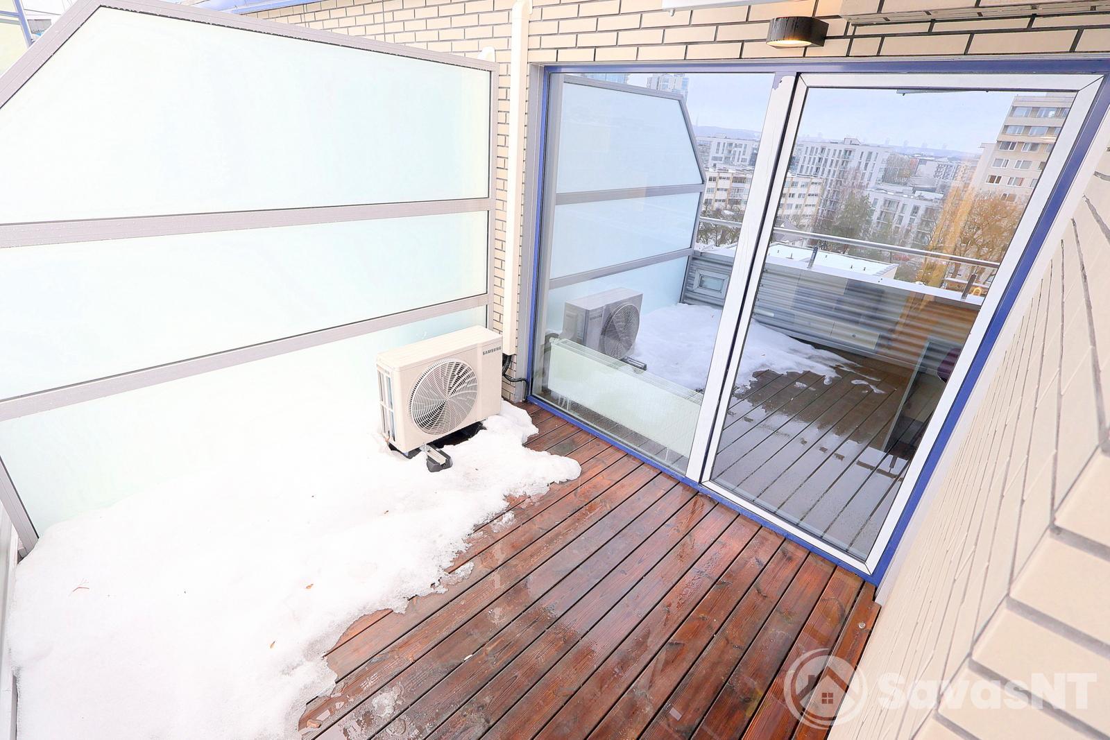 Naujamiestyje, Muitinės g. nuomojamas naujai įrengtas vieno kambario butas - LOFTAS