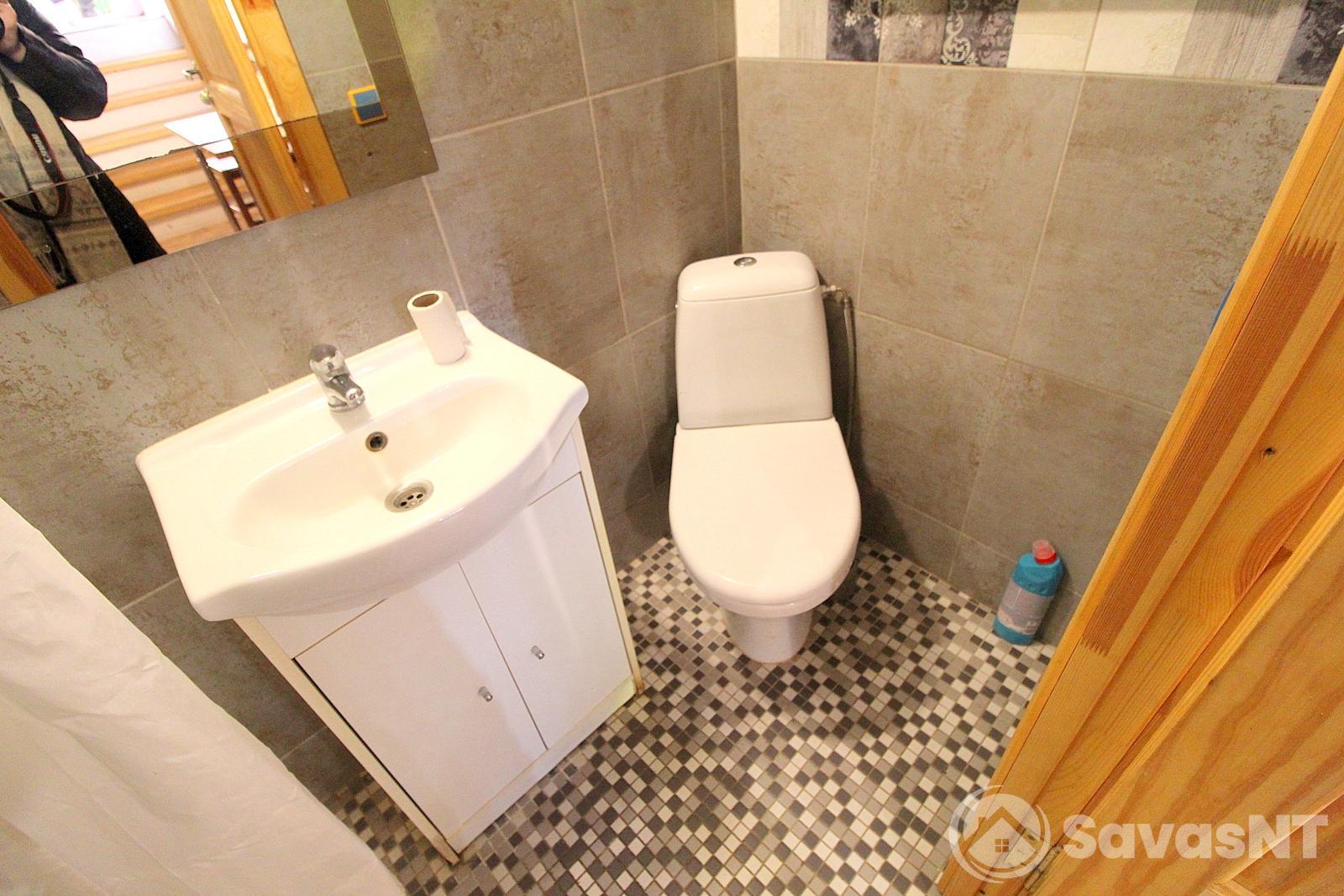 Butas/kotedžas su parkavimo vieta Lazdynėliuose, Pakalnučių gatvėje