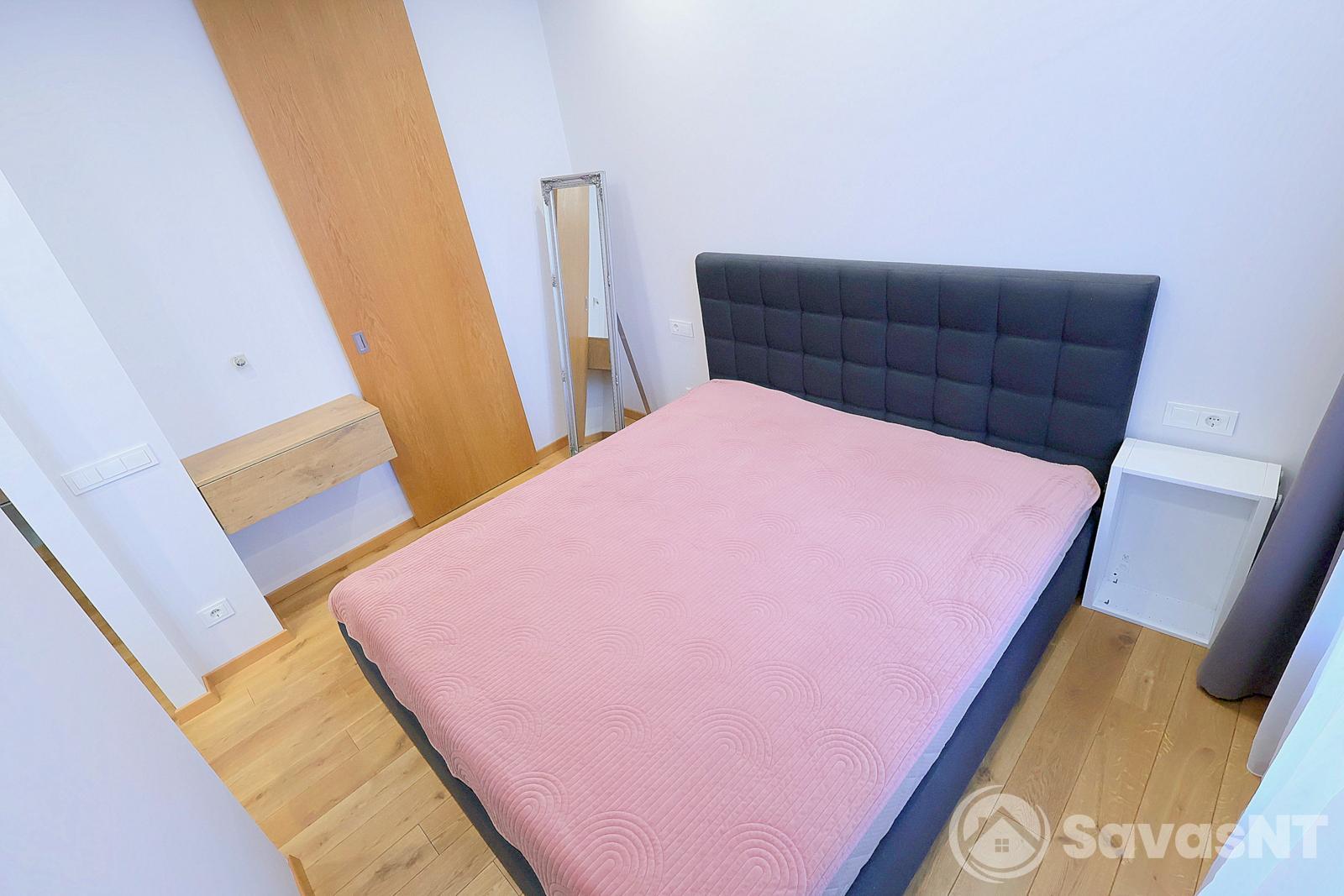 Pieninės gatvėje, Žveryne, nuomojamas dizainerių įrengtas dviejų kambarių butas