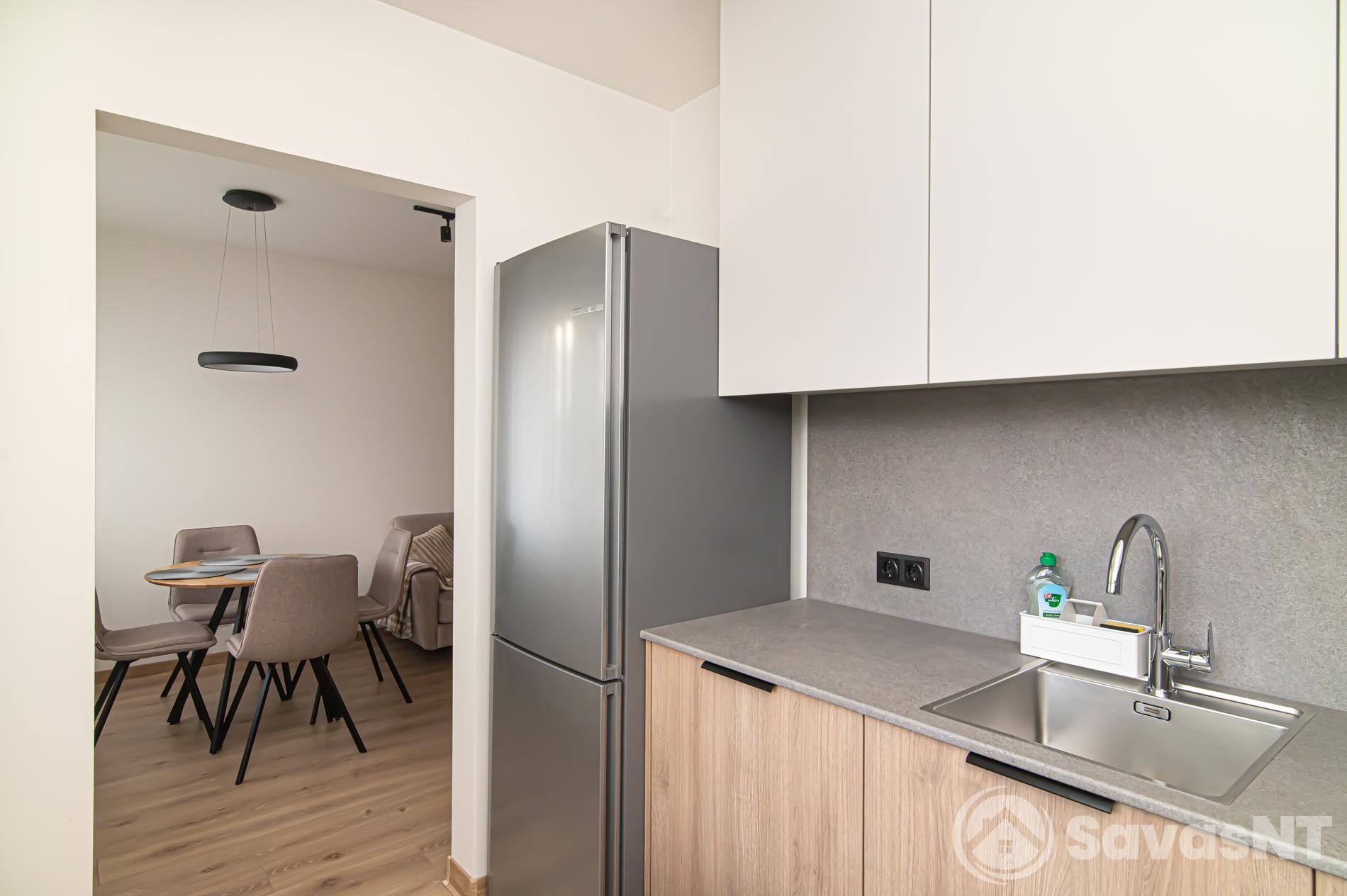 Trijų kambarių buto nuoma Rinktinės g.