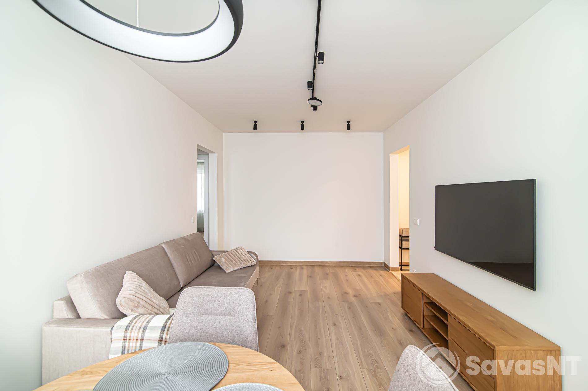 Trijų kambarių buto nuoma Rinktinės g.