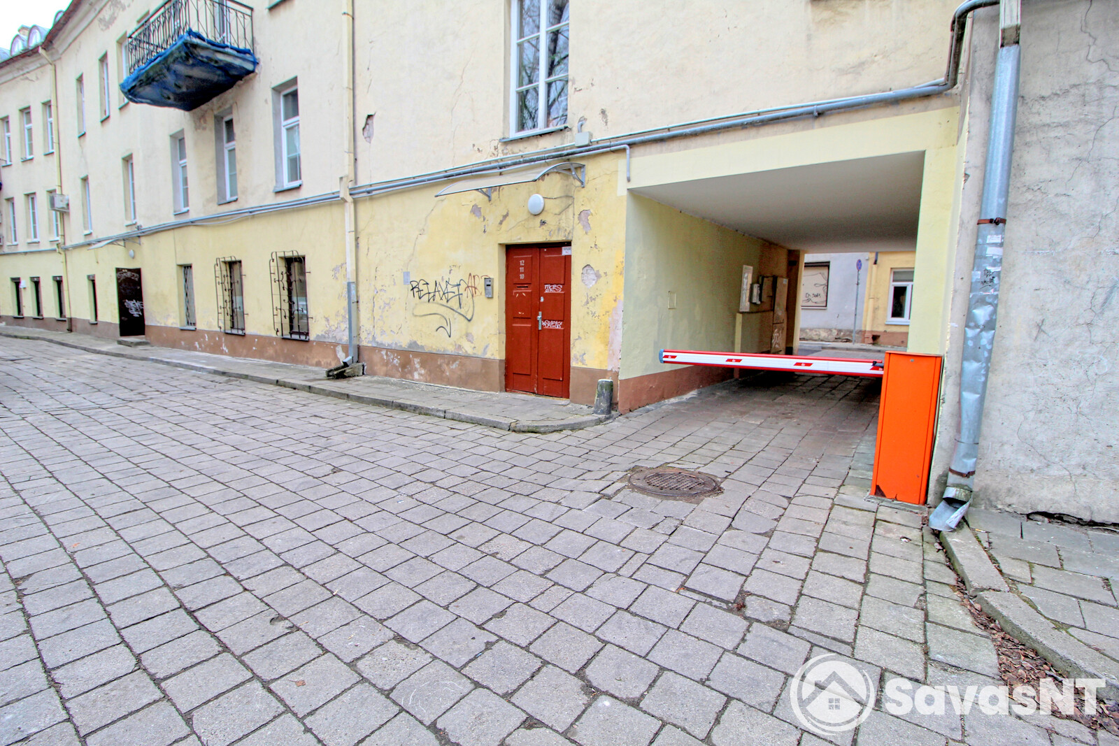Prabangiai įrengtas trijų kambarių butas Šiaulių g.