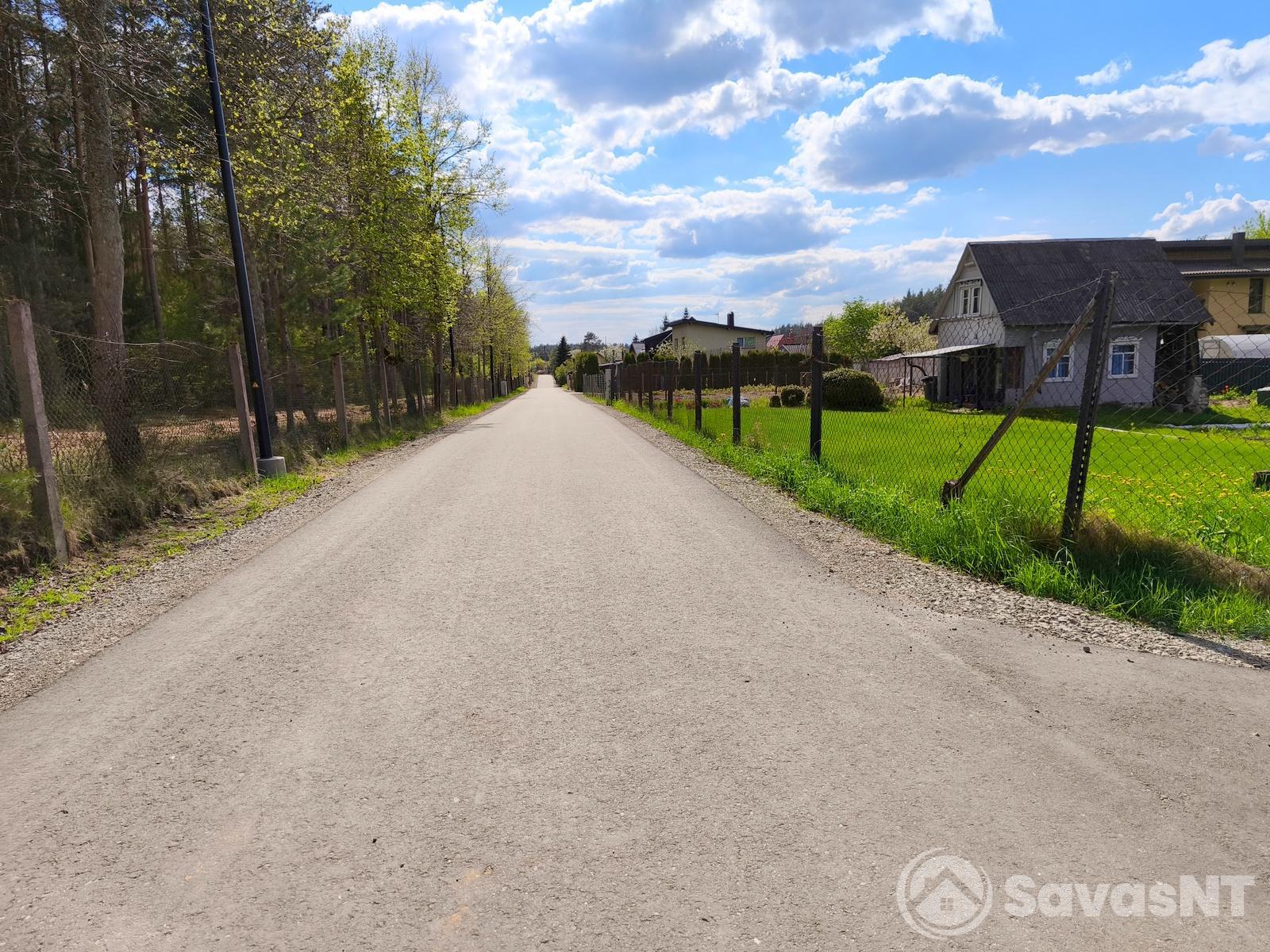 Antakalnyje, Vinciūniškių soduose parduodamas 6,18 arų sklypas su namu