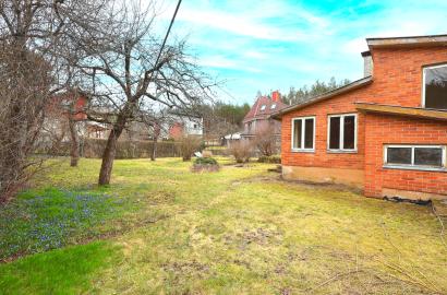 Antakalnyje, Vinciūniškių soduose parduodamas 6,18 arų sklypas su namu