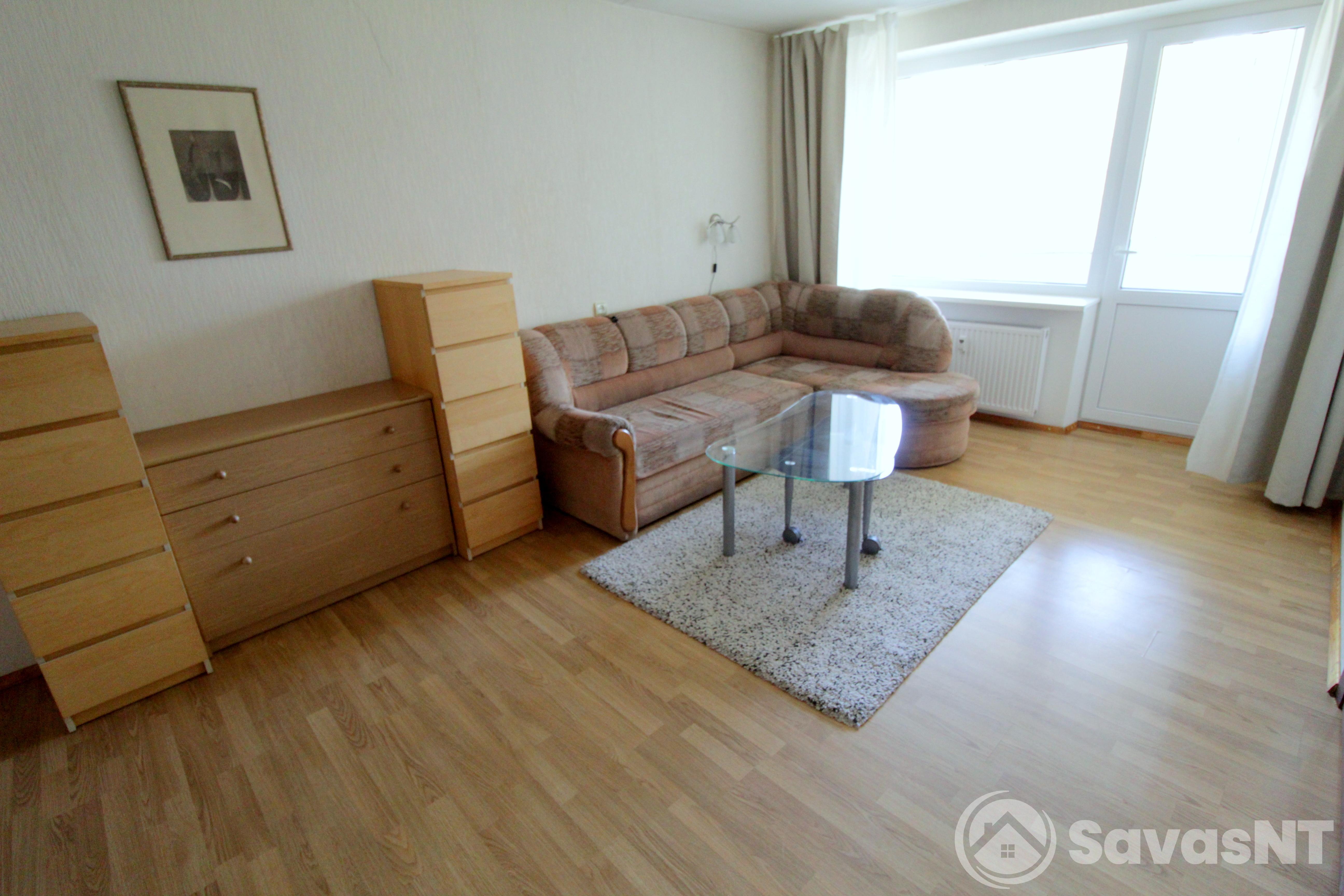 Nuomojamas vieno kambario butas Žaliųjų ežerų g.