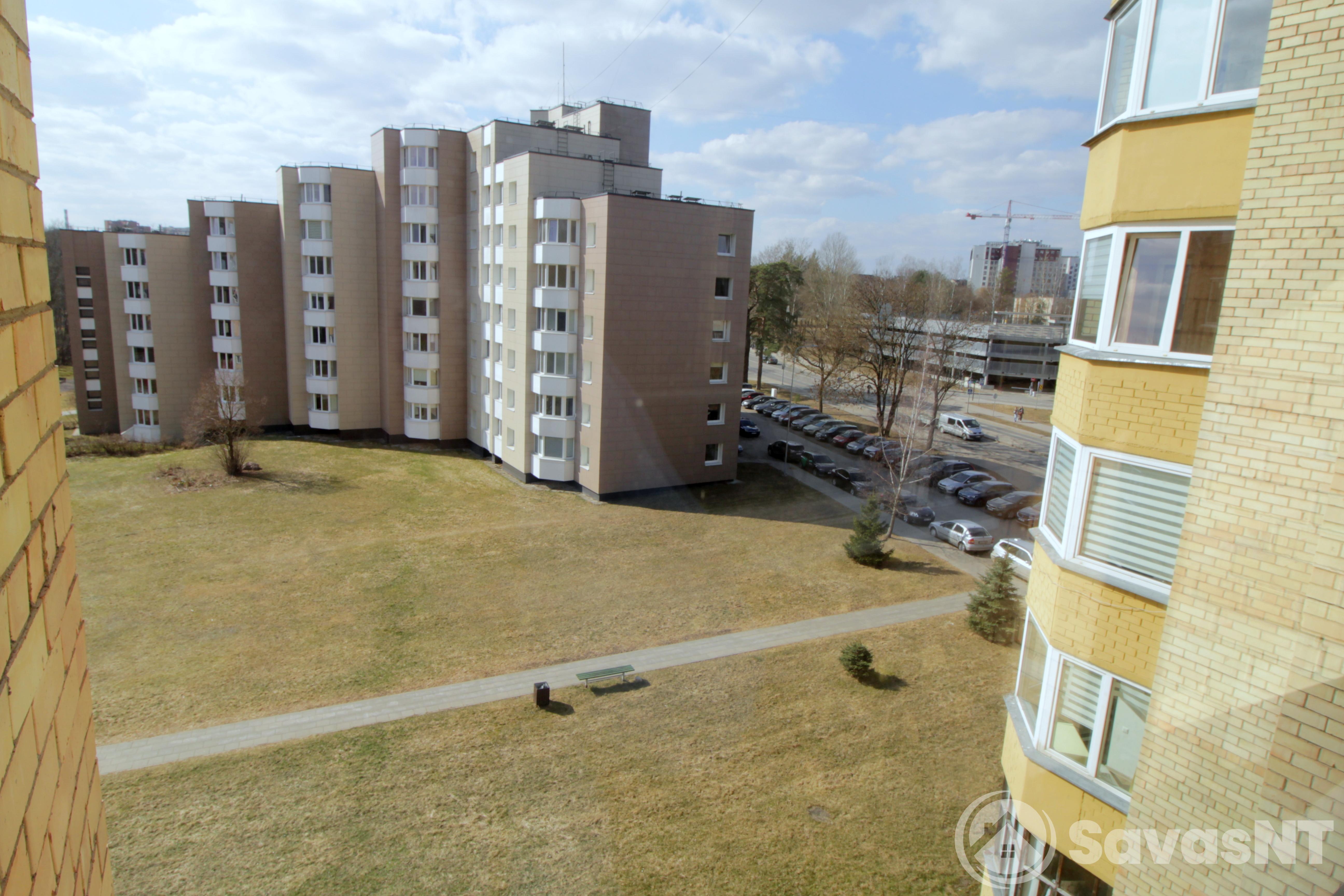 Nuomojamas vieno kambario butas Žaliųjų ežerų g.