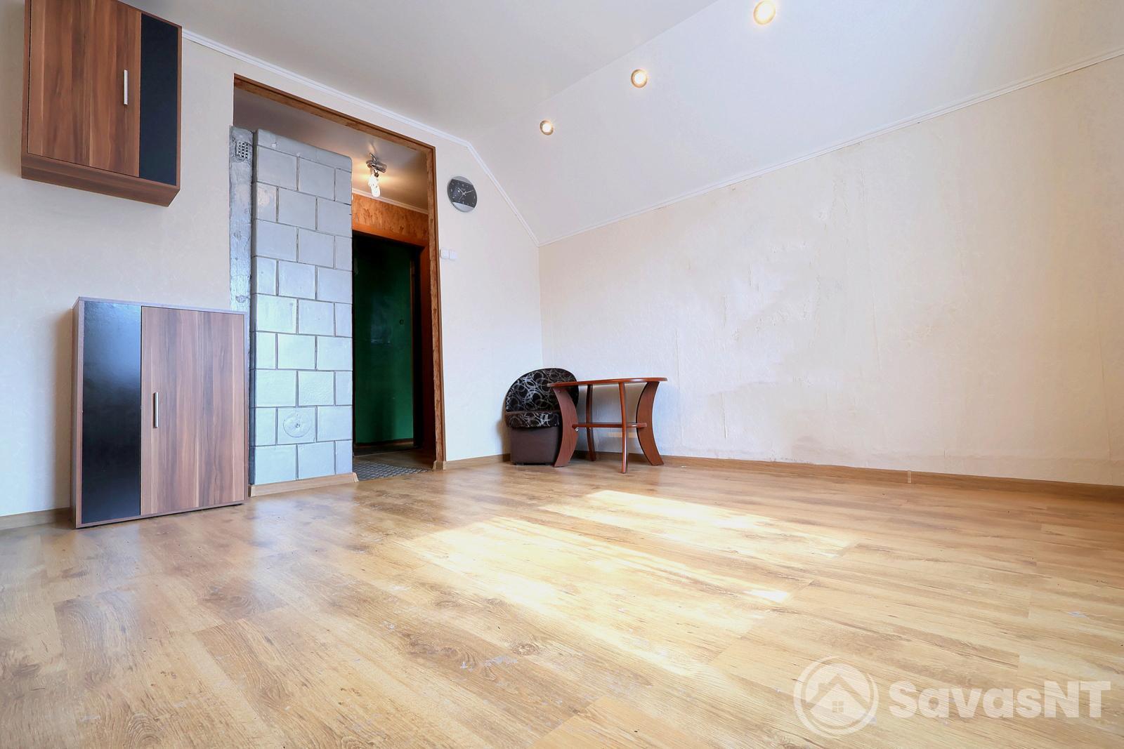 Parduodamas dviejų kambarių butas - namo dalis Subačiaus gatvėje