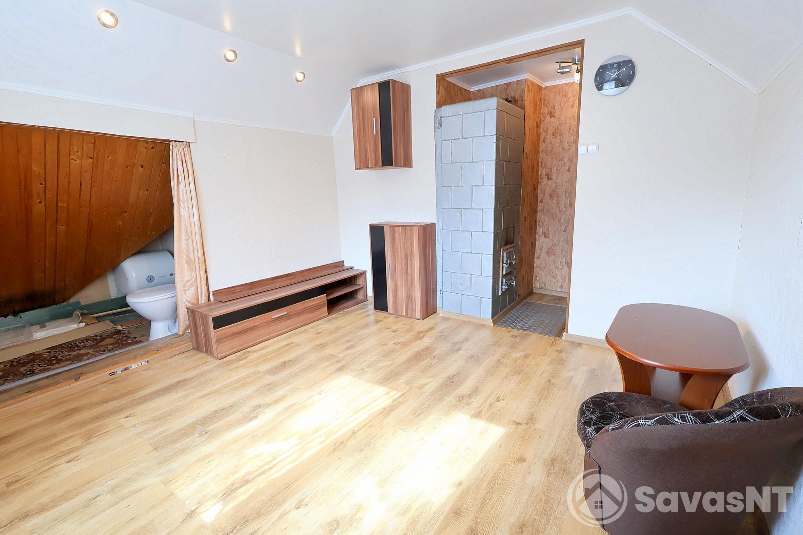 Parduodamas dviejų kambarių butas - namo dalis Subačiaus gatvėje