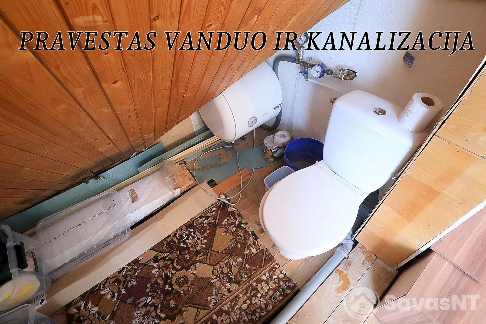 Parduodamas dviejų kambarių butas - namo dalis Subačiaus gatvėje