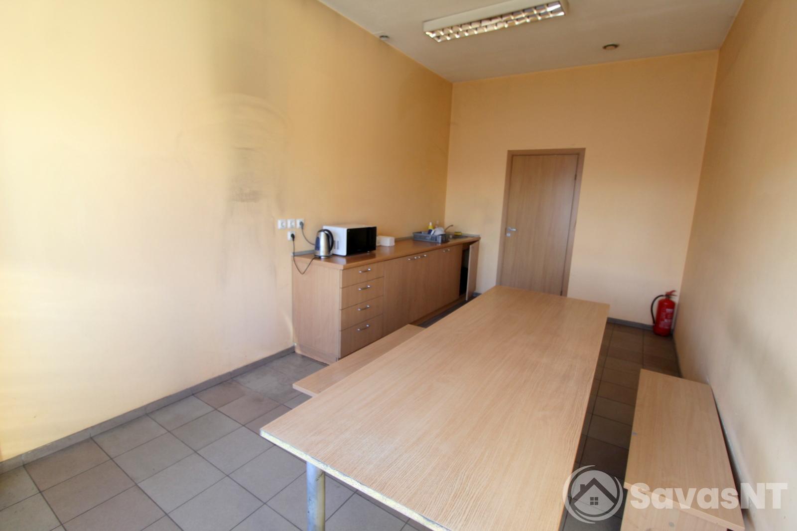 Ateities g.12 , Vilniuje, išnuomojamos 150 kv.m. ploto patalpos