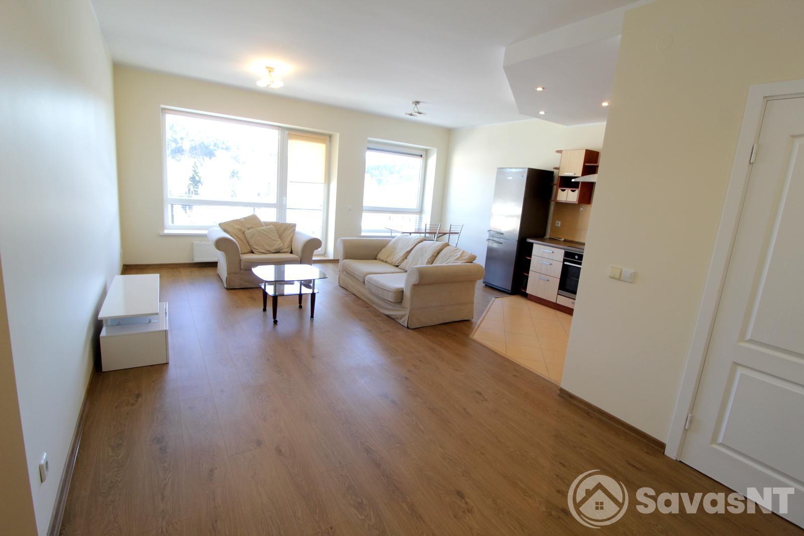 Antakalnyje, Grybo gatvėje, išnuomojamas jaukus ir ERDVUS 3  kambarių 78 kv. m. butas.