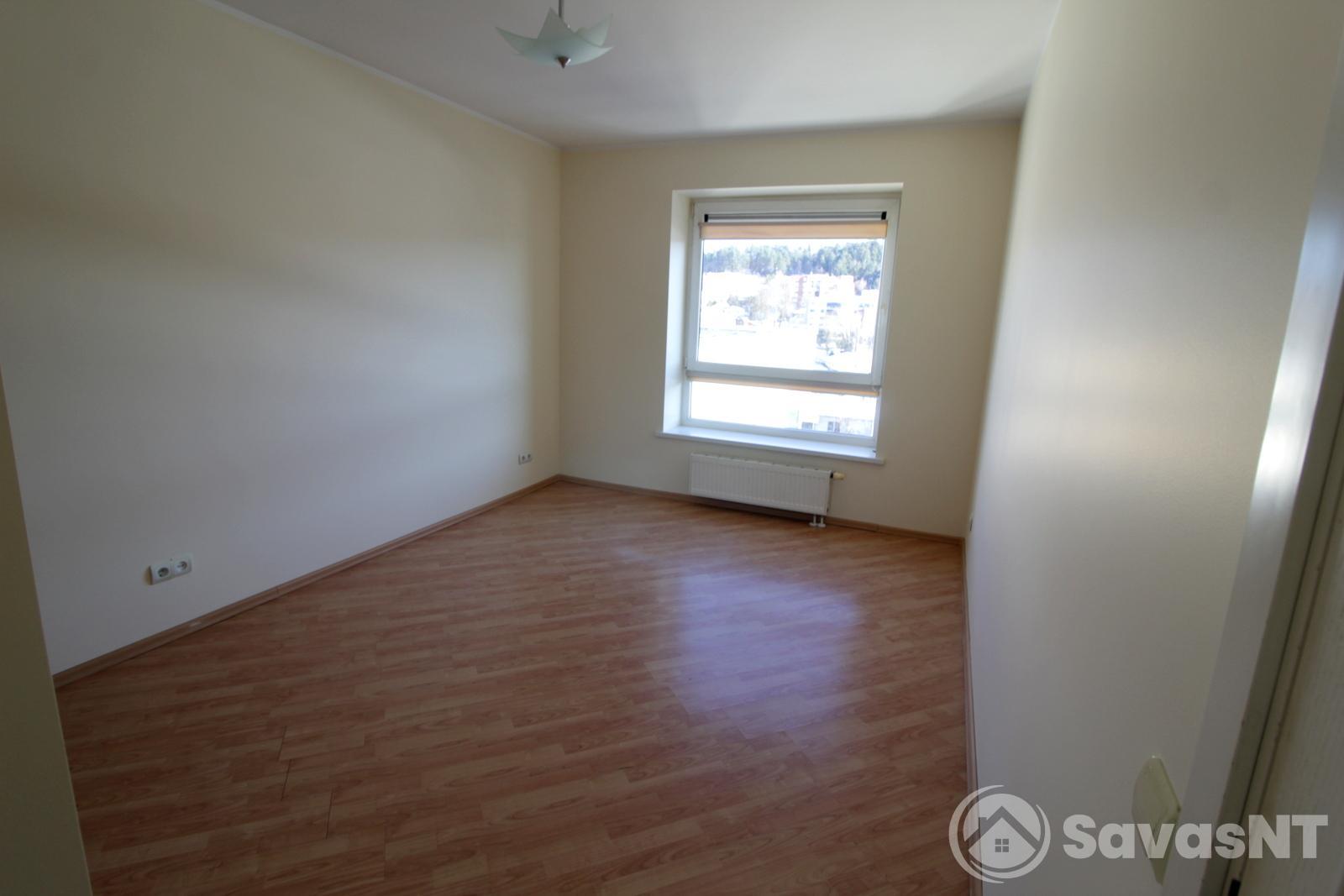 Antakalnyje, Grybo gatvėje, išnuomojamas jaukus ir ERDVUS 3  kambarių 78 kv. m. butas.