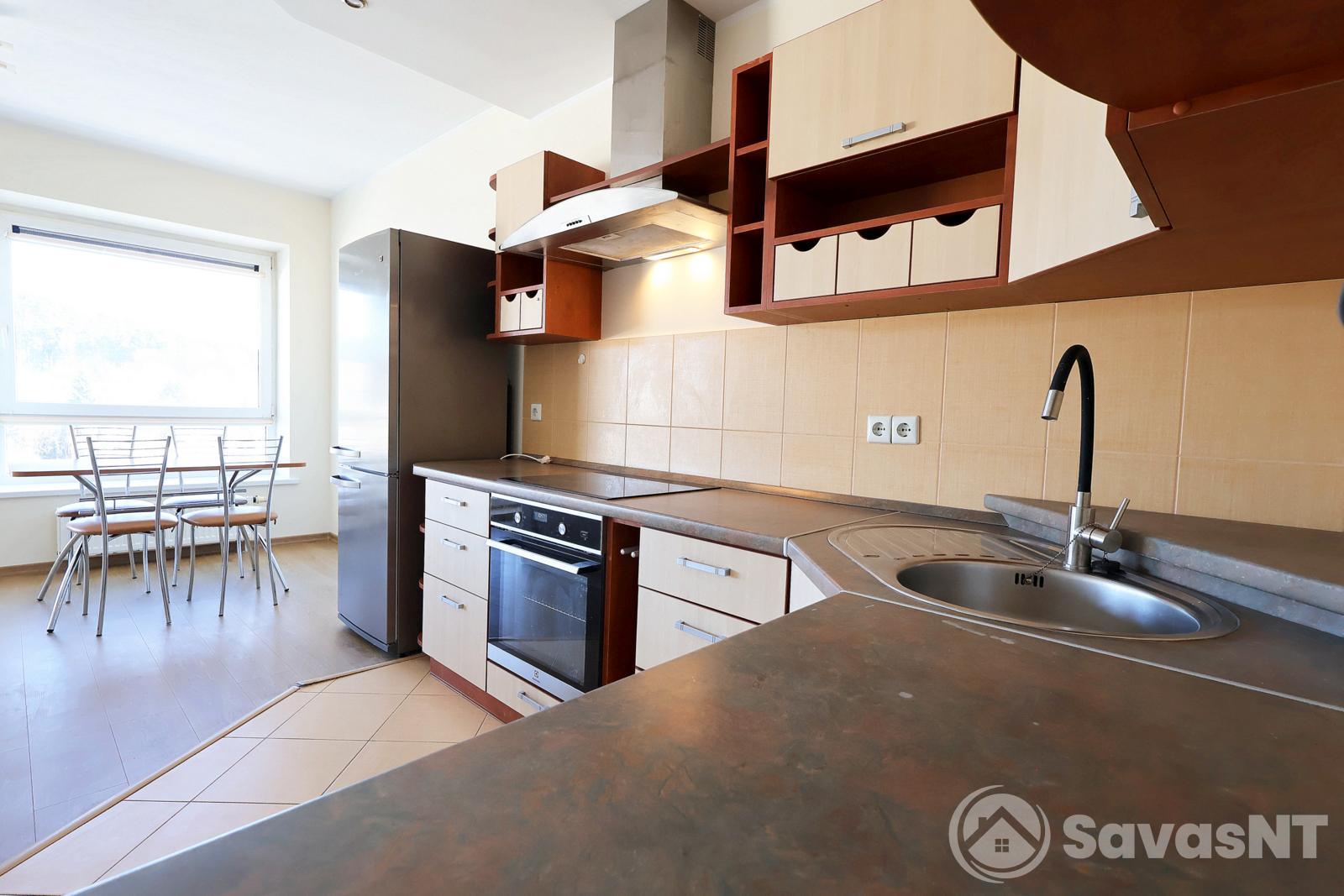 Antakalnyje, Grybo gatvėje, išnuomojamas jaukus ir ERDVUS 3  kambarių 78 kv. m. butas.