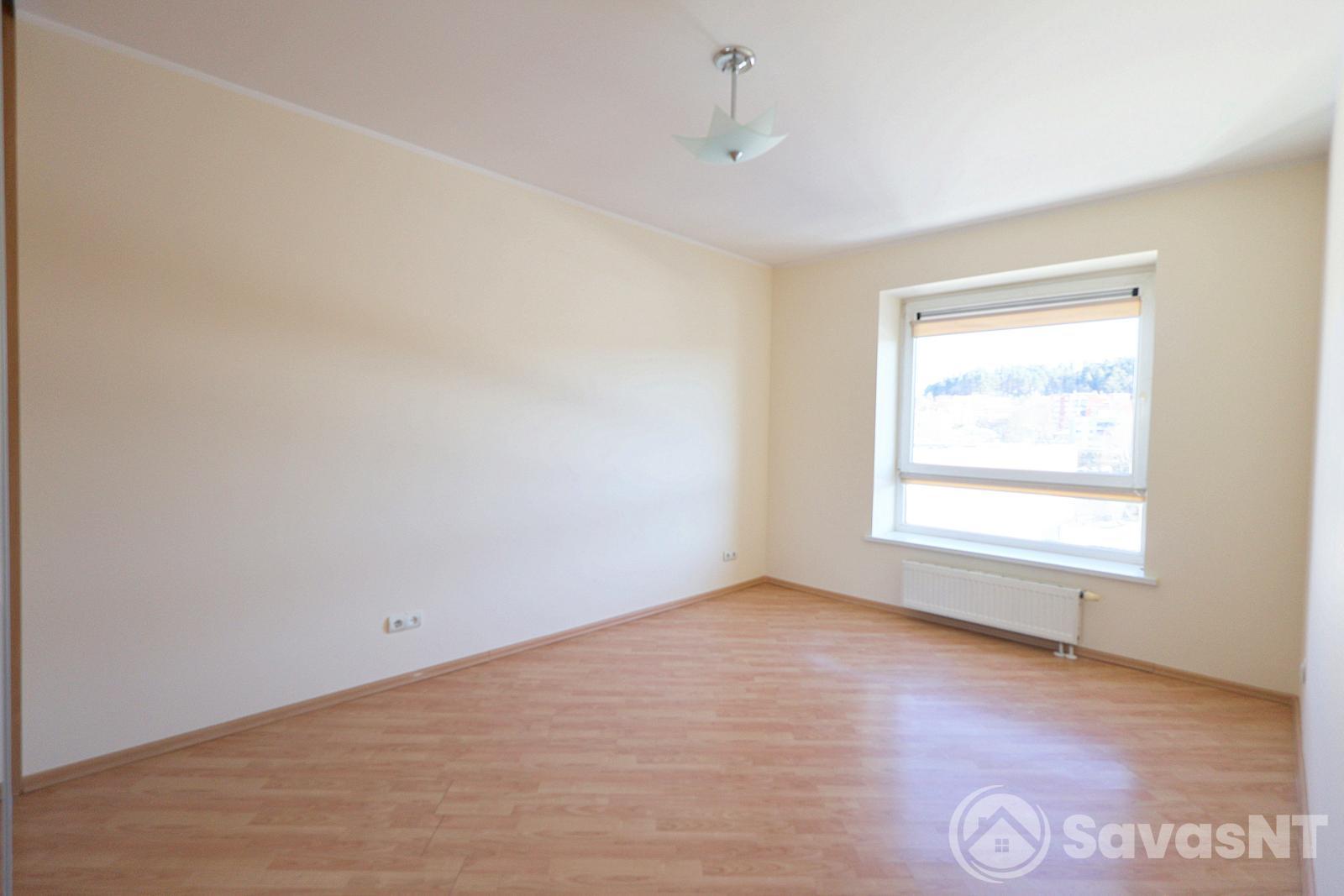 Antakalnyje, Grybo gatvėje, išnuomojamas jaukus ir ERDVUS 3  kambarių 78 kv. m. butas.