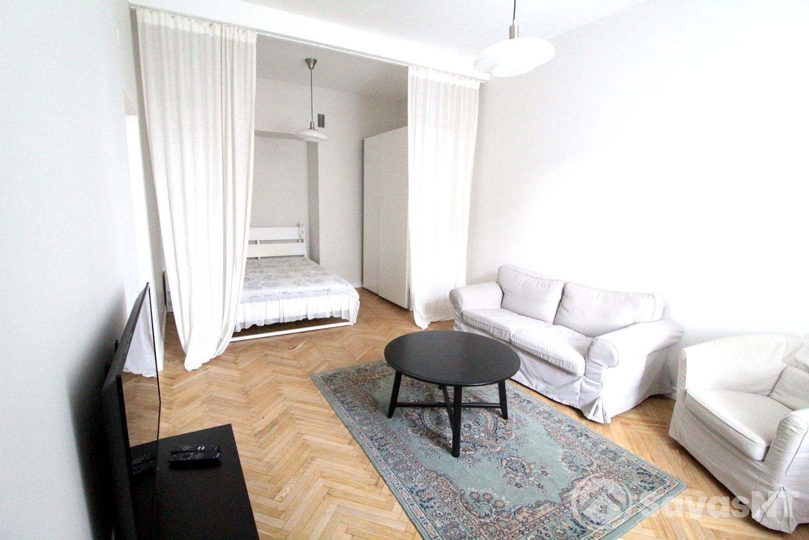 Nuomojamas jaukus SUREMONTUOTAS 2 kambarių 40 kv.m butas Mindaugo g. Naujamiestyje.