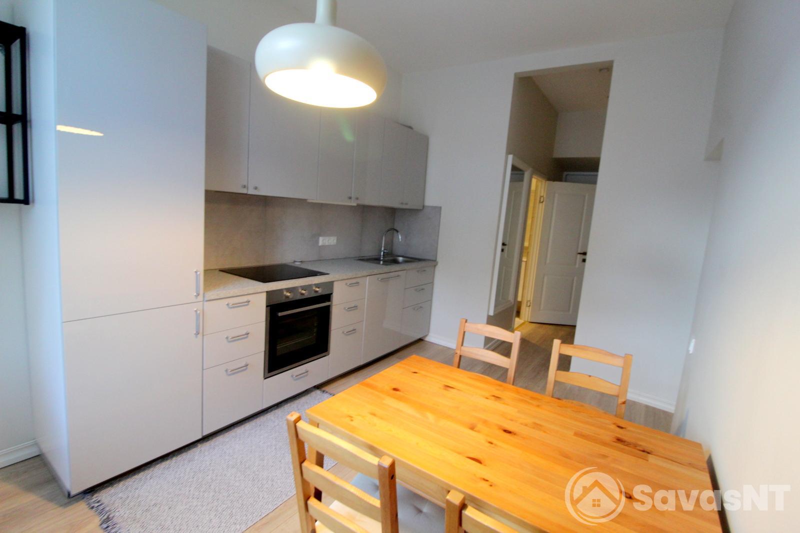 Nuomojamas jaukus SUREMONTUOTAS 2 kambarių 40 kv.m butas Mindaugo g. Naujamiestyje.