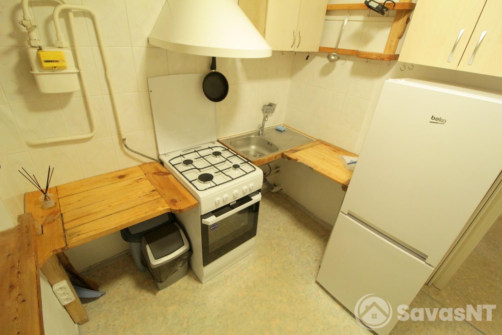 Žirmūnuose, Žirmūnų gatvėje, RENOVUOTAME NAME  išnuomojamas IŠSKIRTINIO STILIAUS 3 kambarių 49 kv. m. butas.